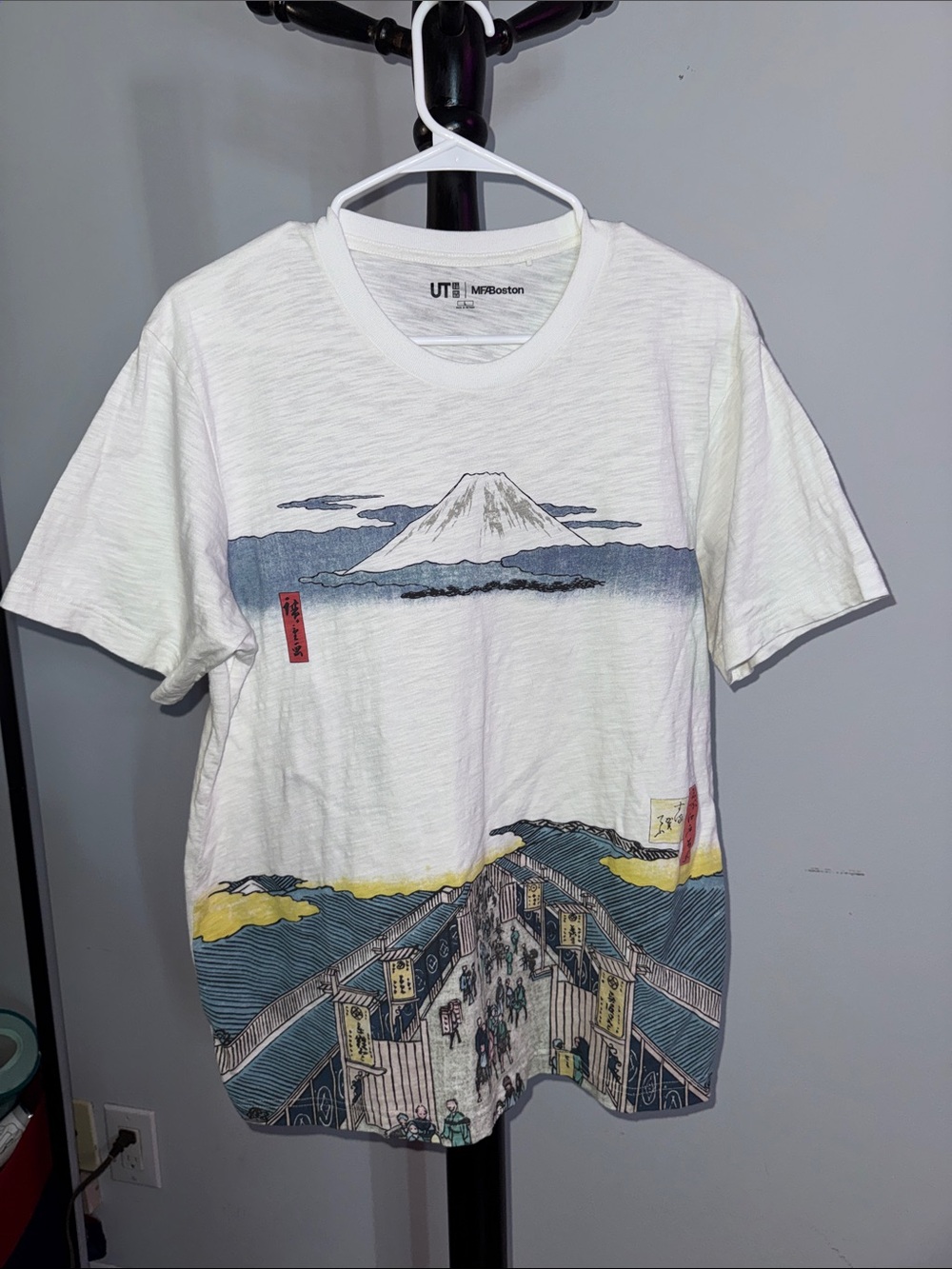MFA Boston x Uniqlo Graphic Mt. Fuji Print T-Shirt 31
